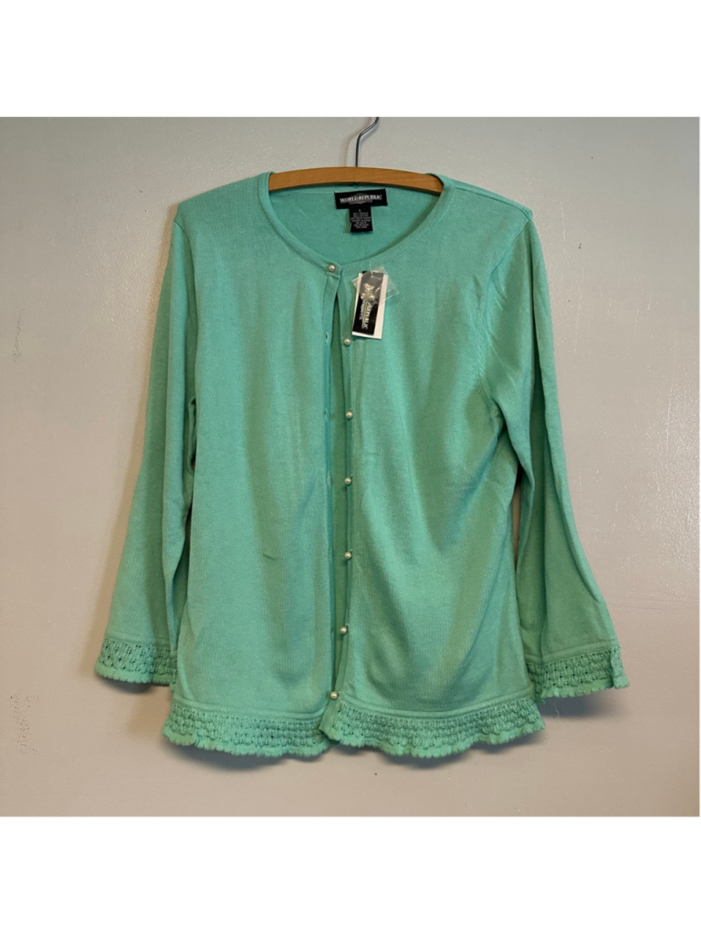 World Republic Cardigan Sweater Size Large Green Perl Buttons